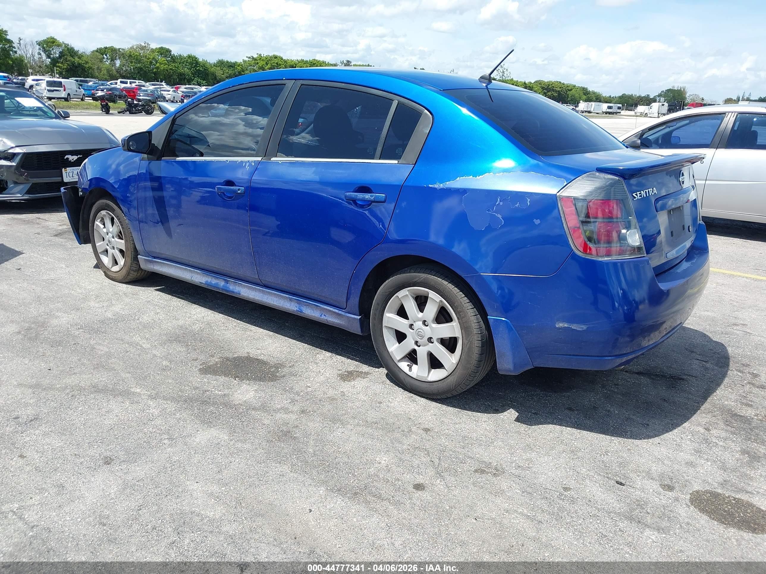 2011 Nissan Sentra 2.0sr Синий vin: 3N1AB6APXBL628184