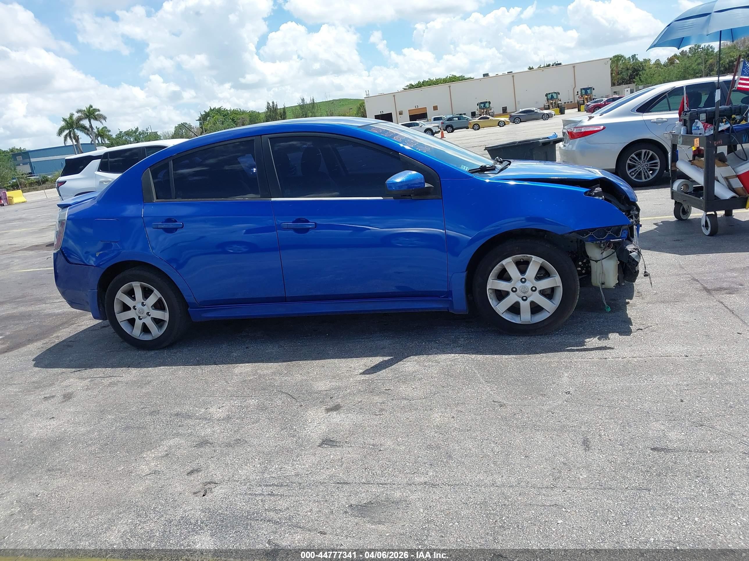 2011 Nissan Sentra 2.0sr Синий vin: 3N1AB6APXBL628184