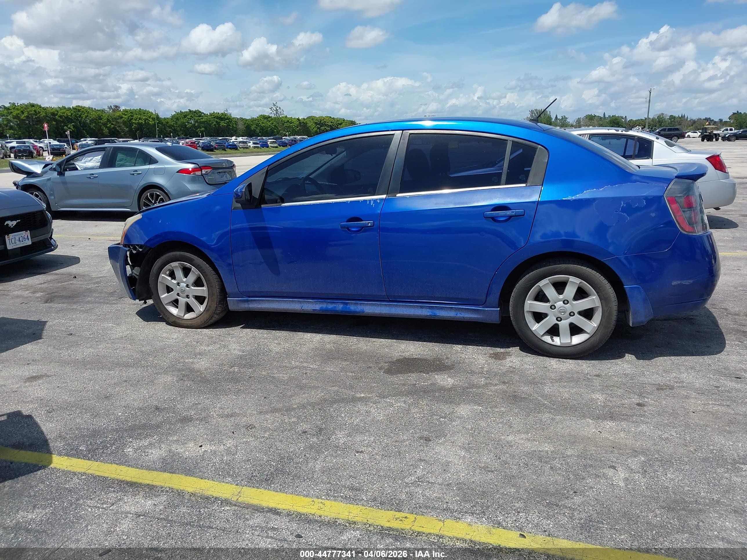 2011 Nissan Sentra 2.0sr Синий vin: 3N1AB6APXBL628184