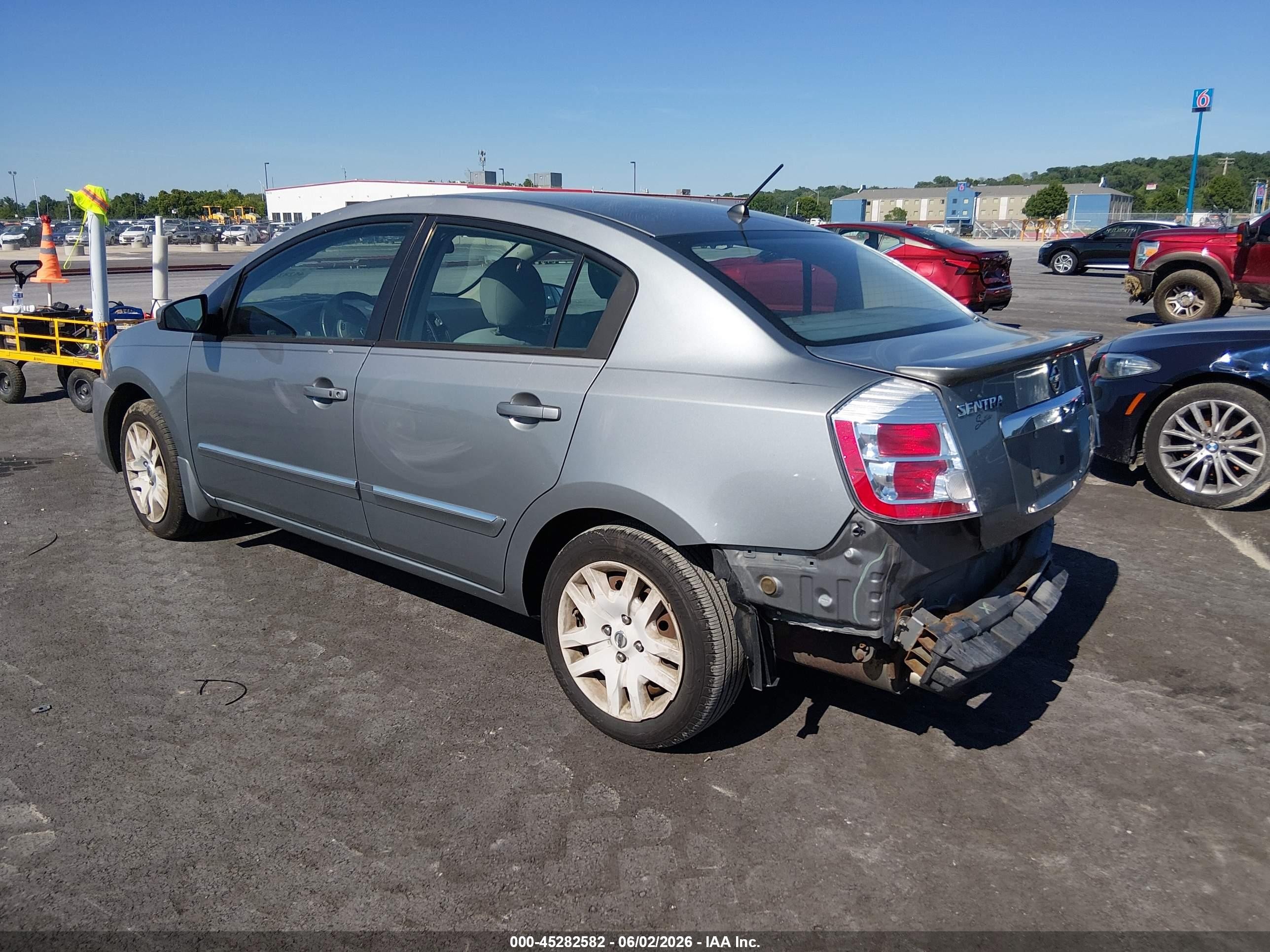 2011 Nissan Sentra 2.0s Silver vin: 3N1AB6APXBL633286