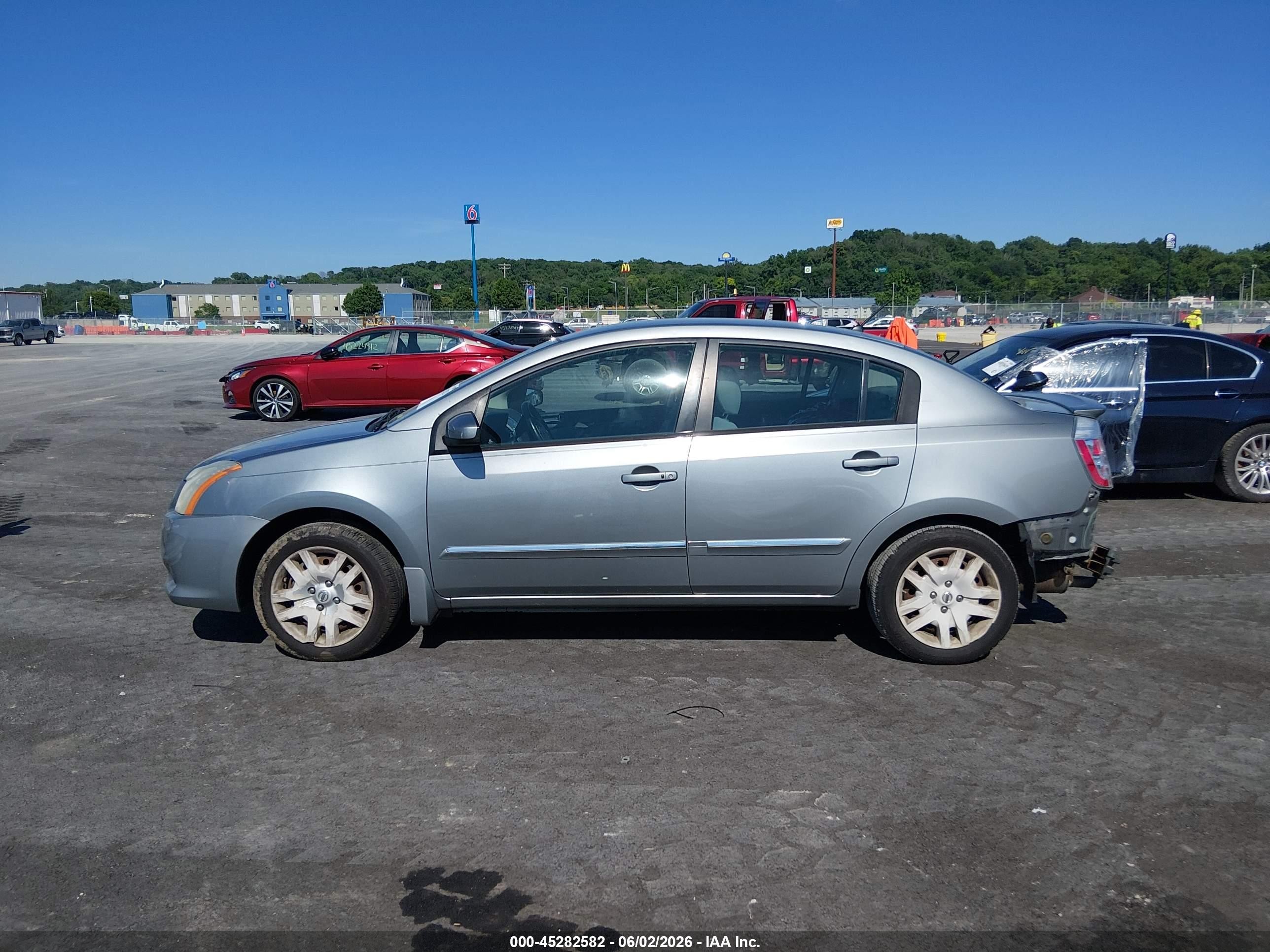 2011 Nissan Sentra 2.0s Silver vin: 3N1AB6APXBL633286