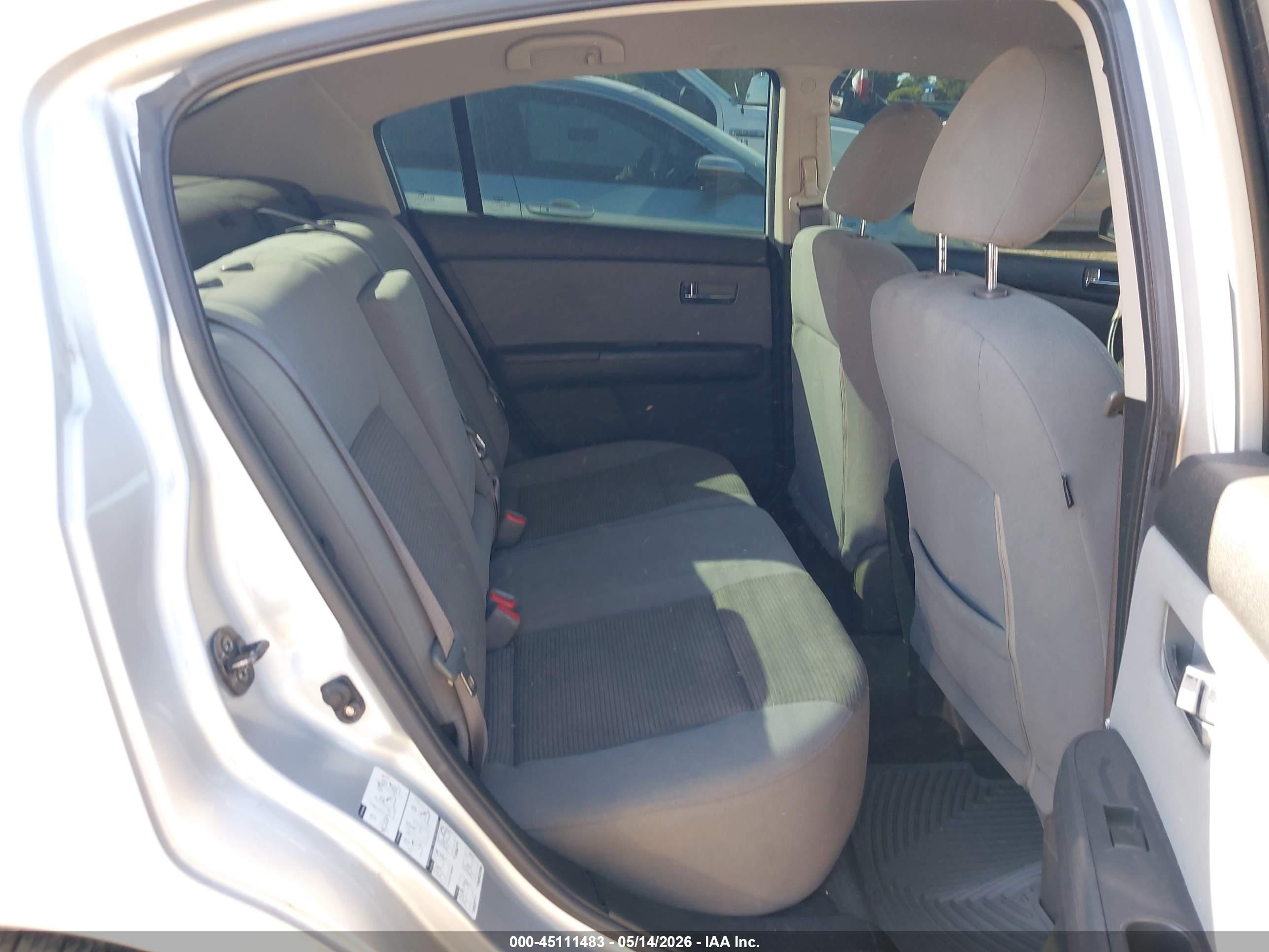 2011 Nissan Sentra 2.0s Silver vin: 3N1AB6APXBL675506