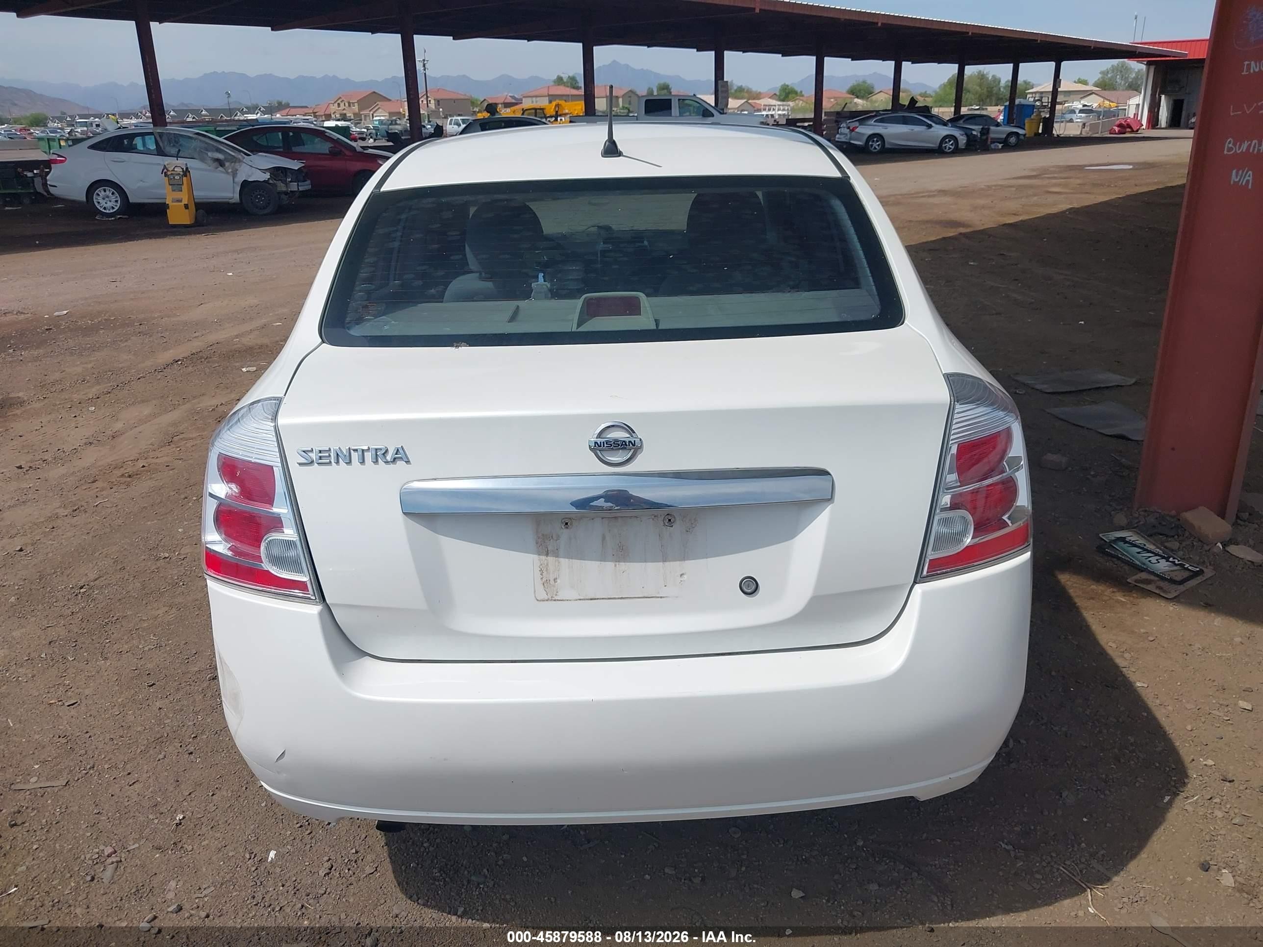 2011 Nissan Sentra 2.0 Белый vin: 3N1AB6APXBL679913