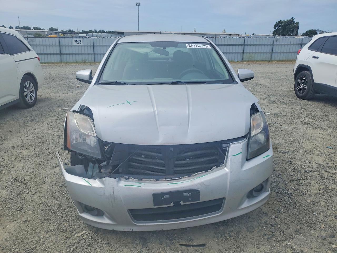 2011 Nissan Sentra 2.0 Серебряный vin: 3N1AB6APXBL687204