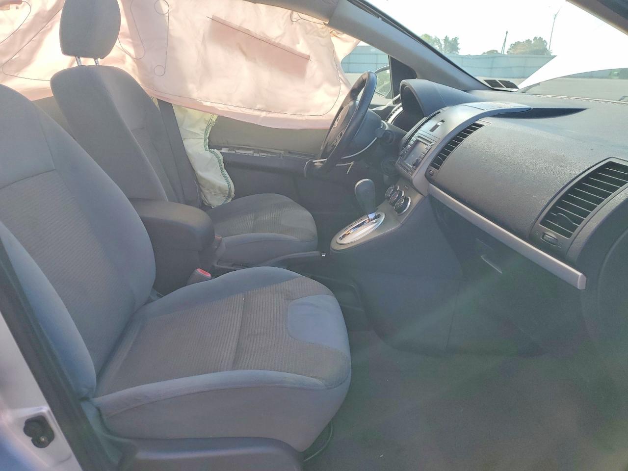 2011 Nissan Sentra 2.0 Silver vin: 3N1AB6APXBL710769