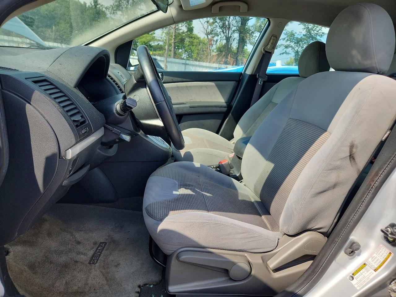 2011 Nissan Sentra 2.0 Silver vin: 3N1AB6APXBL732299