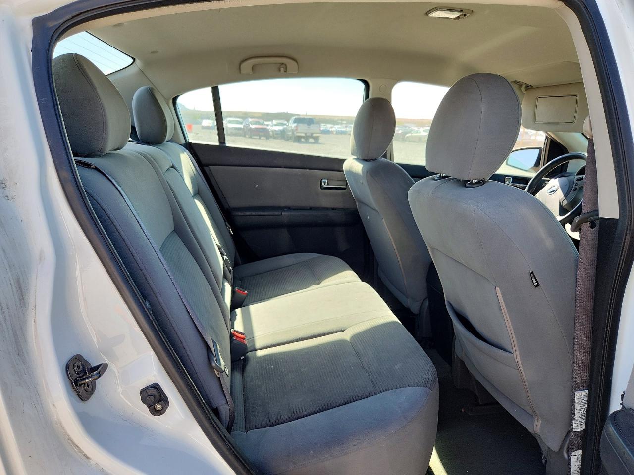 2012 Nissan Sentra 2.0 White vin: 3N1AB6APXCL735723