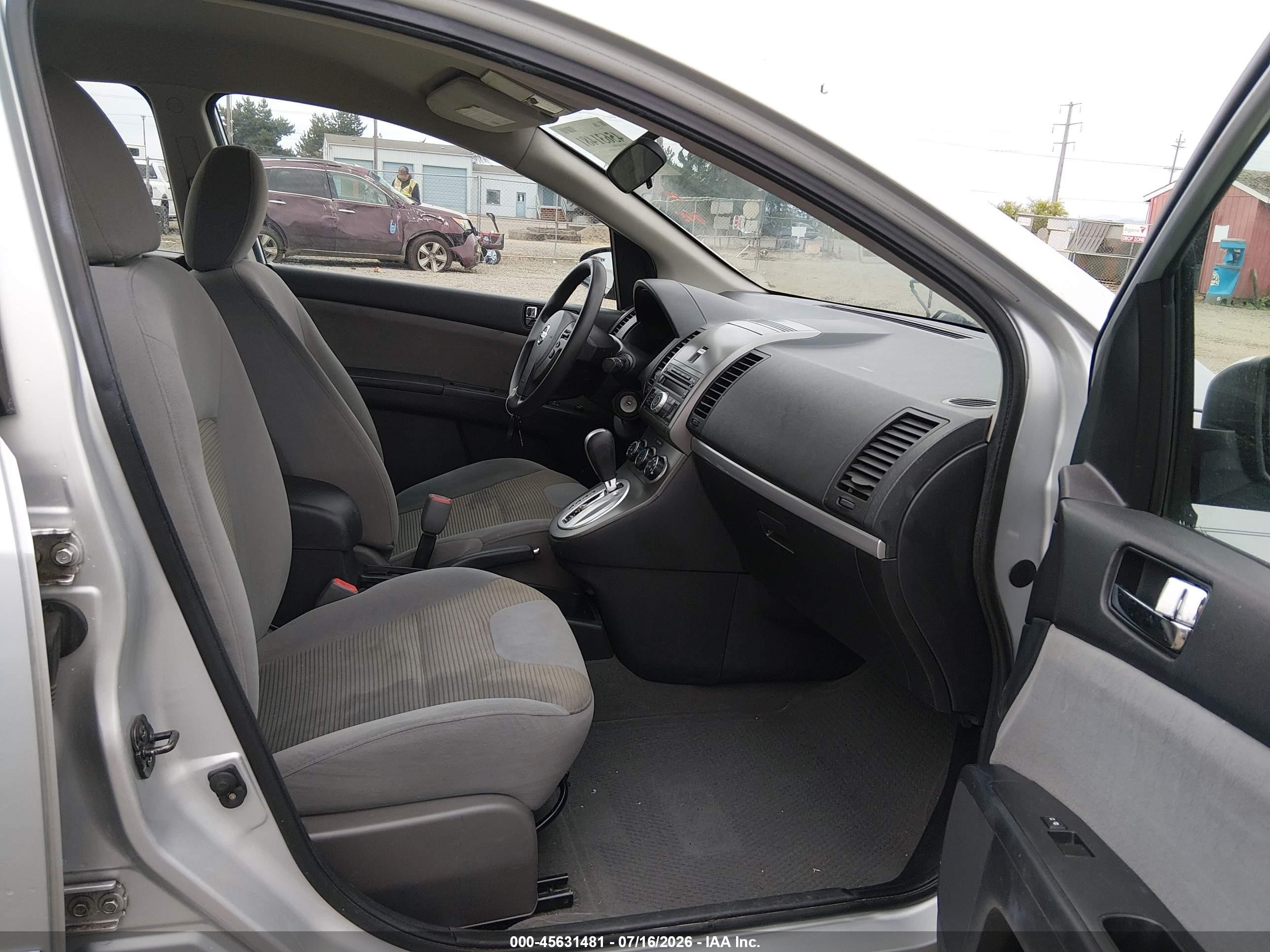 2012 Nissan Sentra 2.0 S Silver vin: 3N1AB6APXCL777292