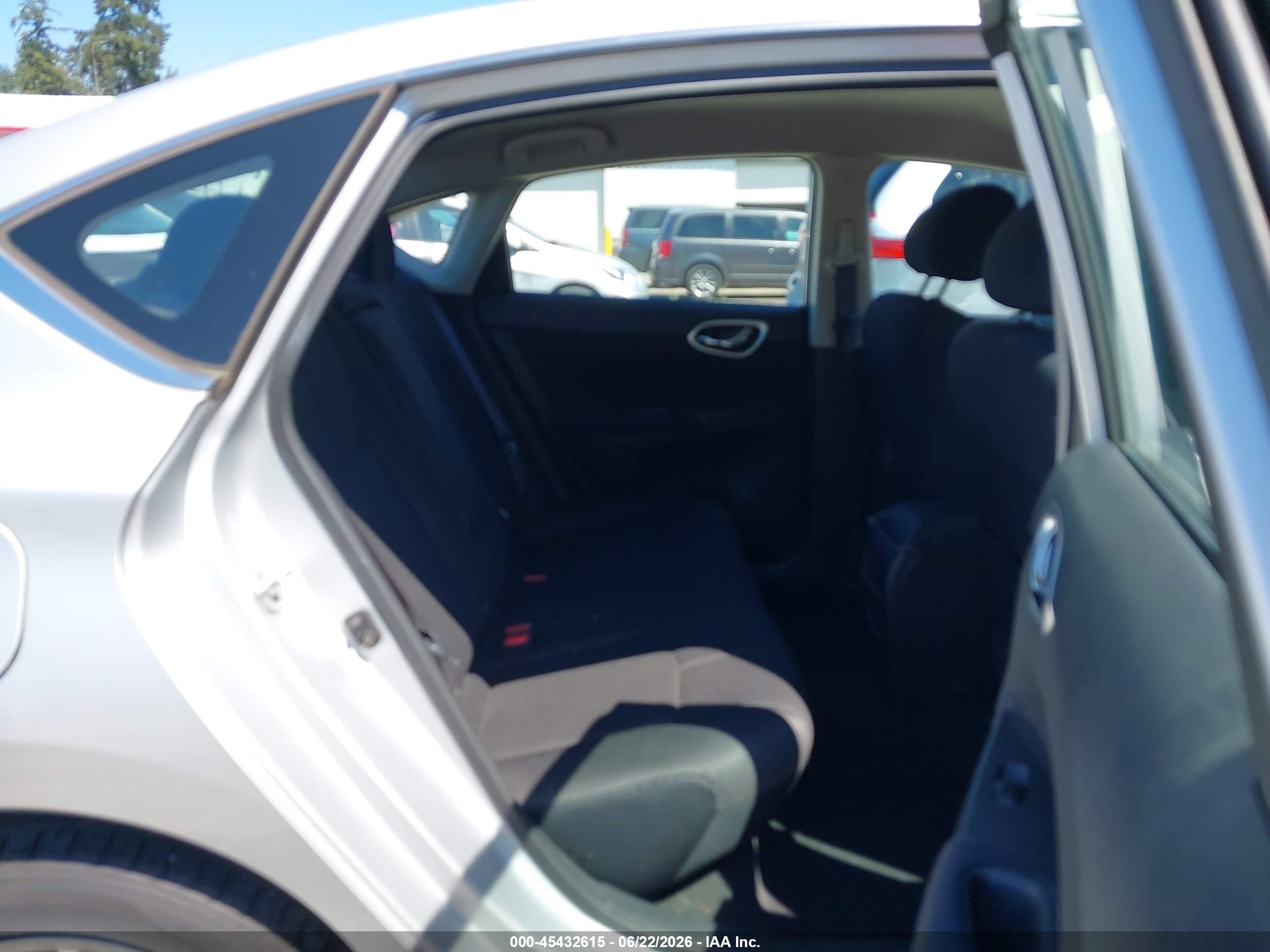 2013 Nissan Sentra S Silver vin: 3N1AB7AP0DL648890