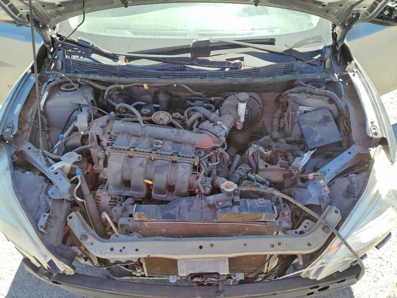 2013 Nissan Sentra S Серебряный vin: 3N1AB7AP0DL679430
