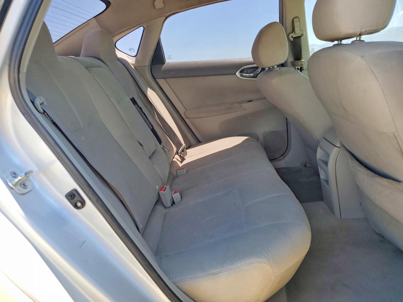 2013 Nissan Sentra S Серебряный vin: 3N1AB7AP0DL736452
