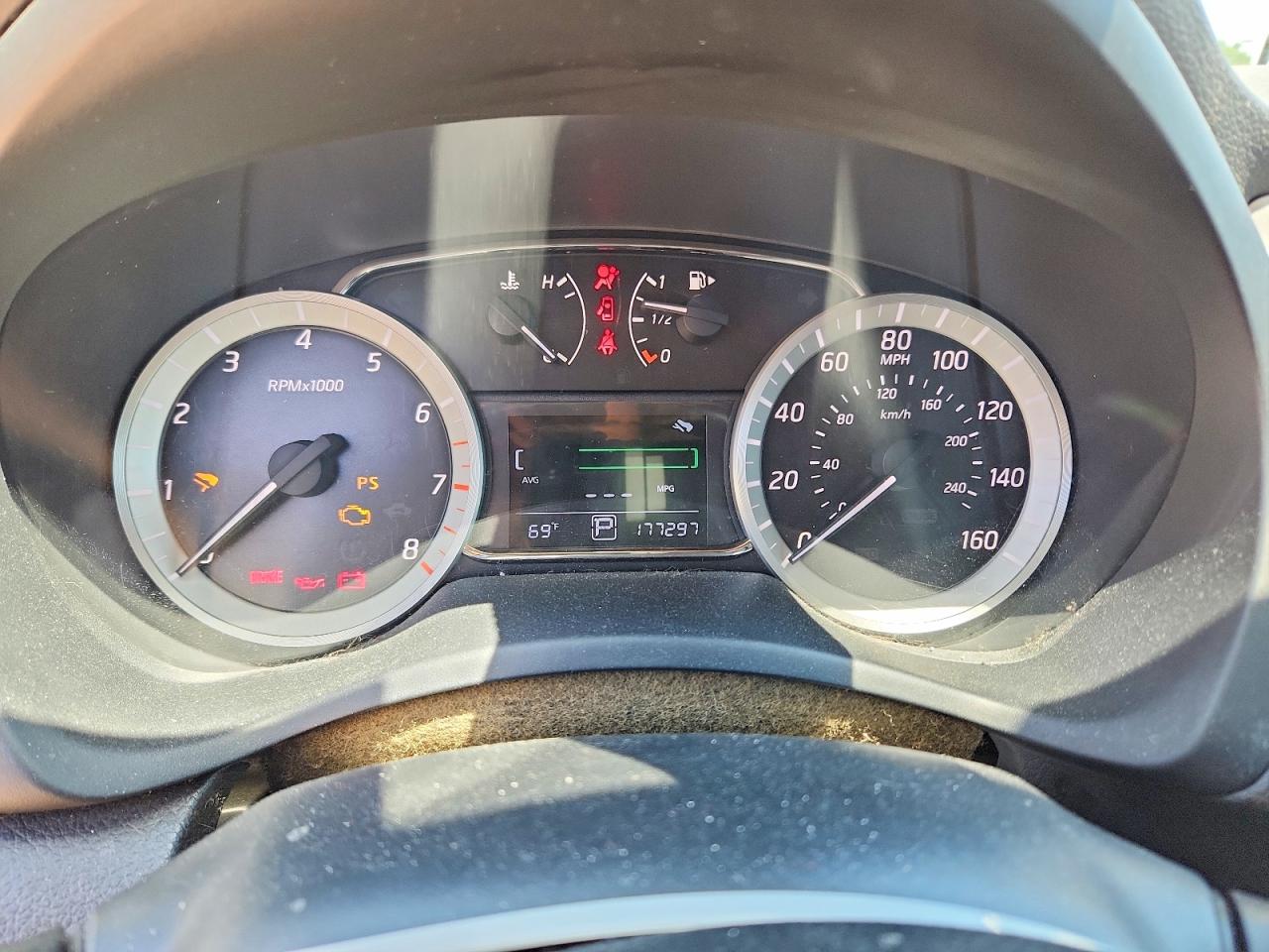 2013 Nissan Sentra S Серебряный vin: 3N1AB7AP0DL797557