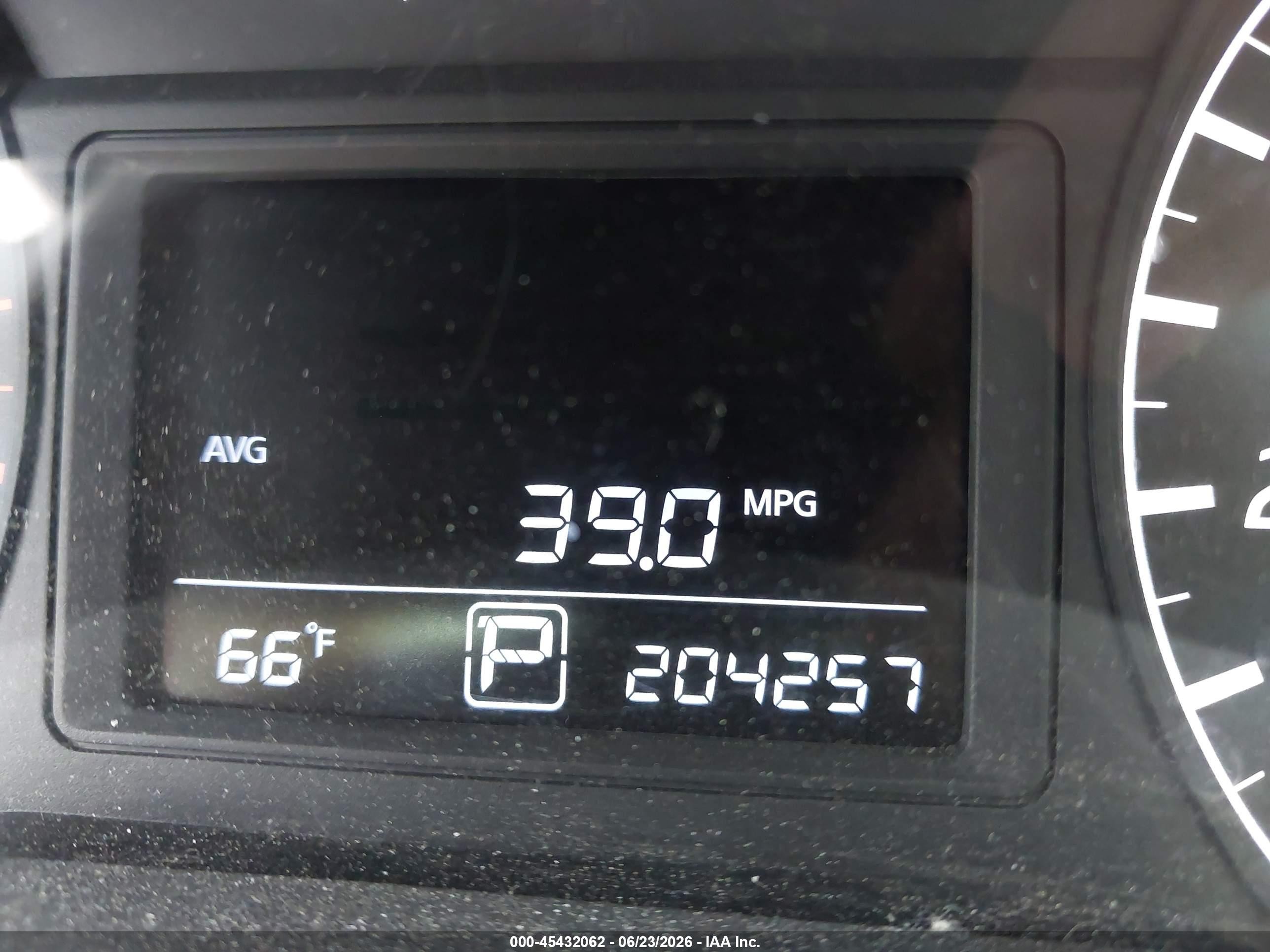 2014 Nissan Sentra S Silver vin: 3N1AB7AP0EL680904
