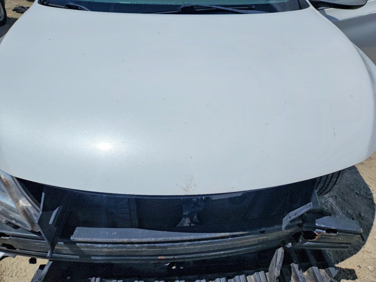2014 Nissan Sentra White vin: 3N1AB7AP0EL690817