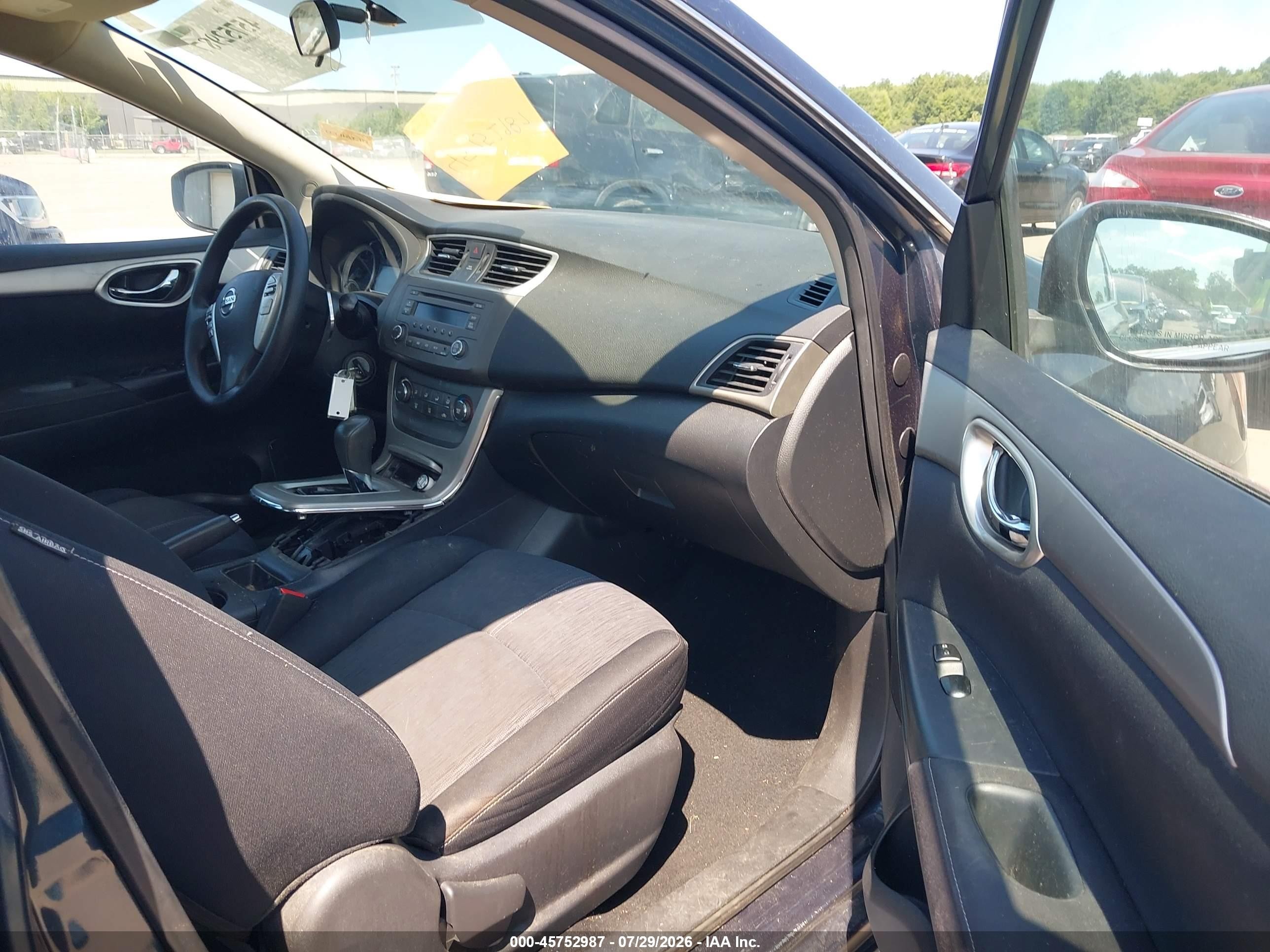 2014 Nissan Sentra   Blue vin: 3N1AB7AP0EY222363