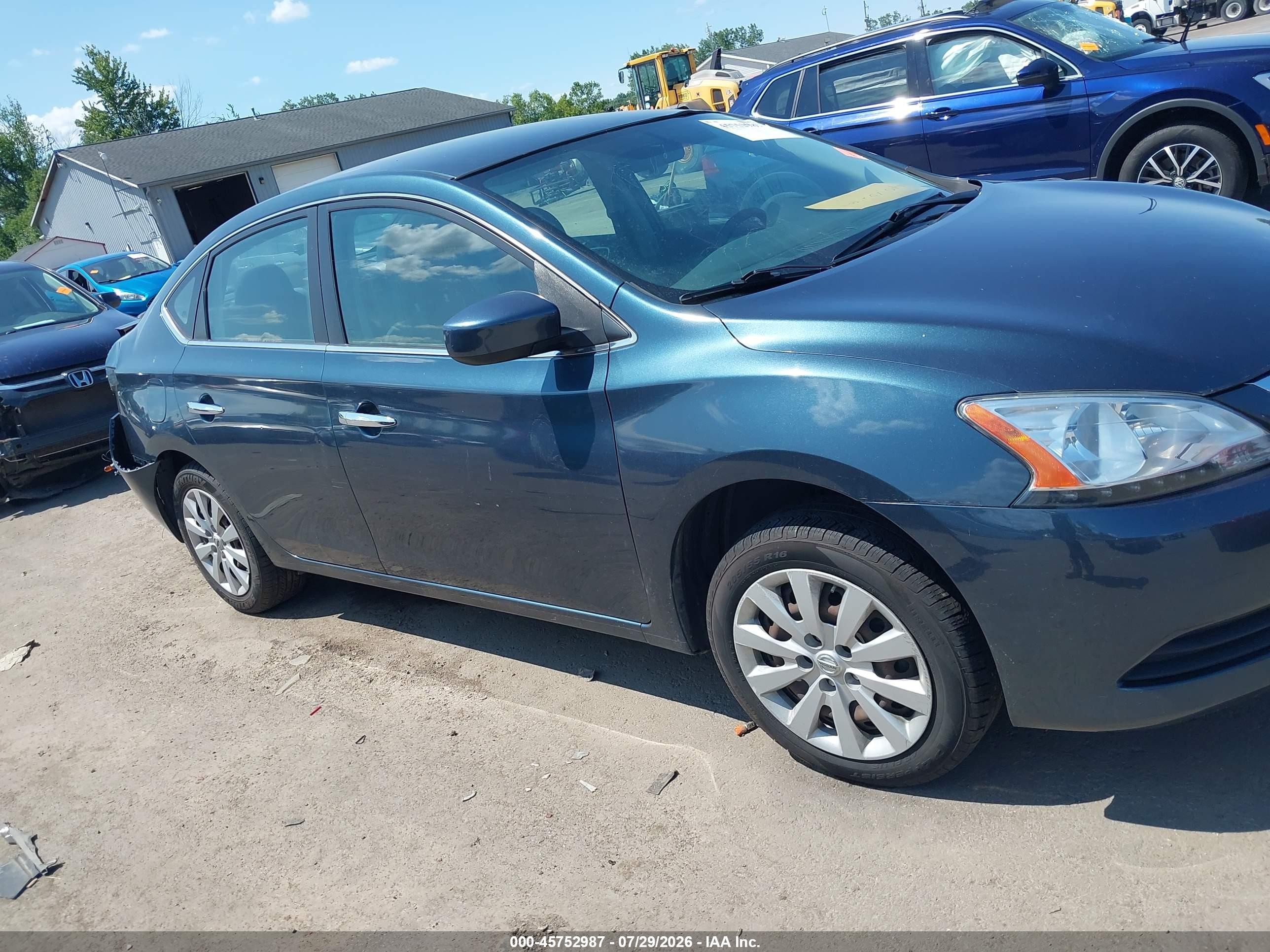 2014 Nissan Sentra   Blue vin: 3N1AB7AP0EY222363