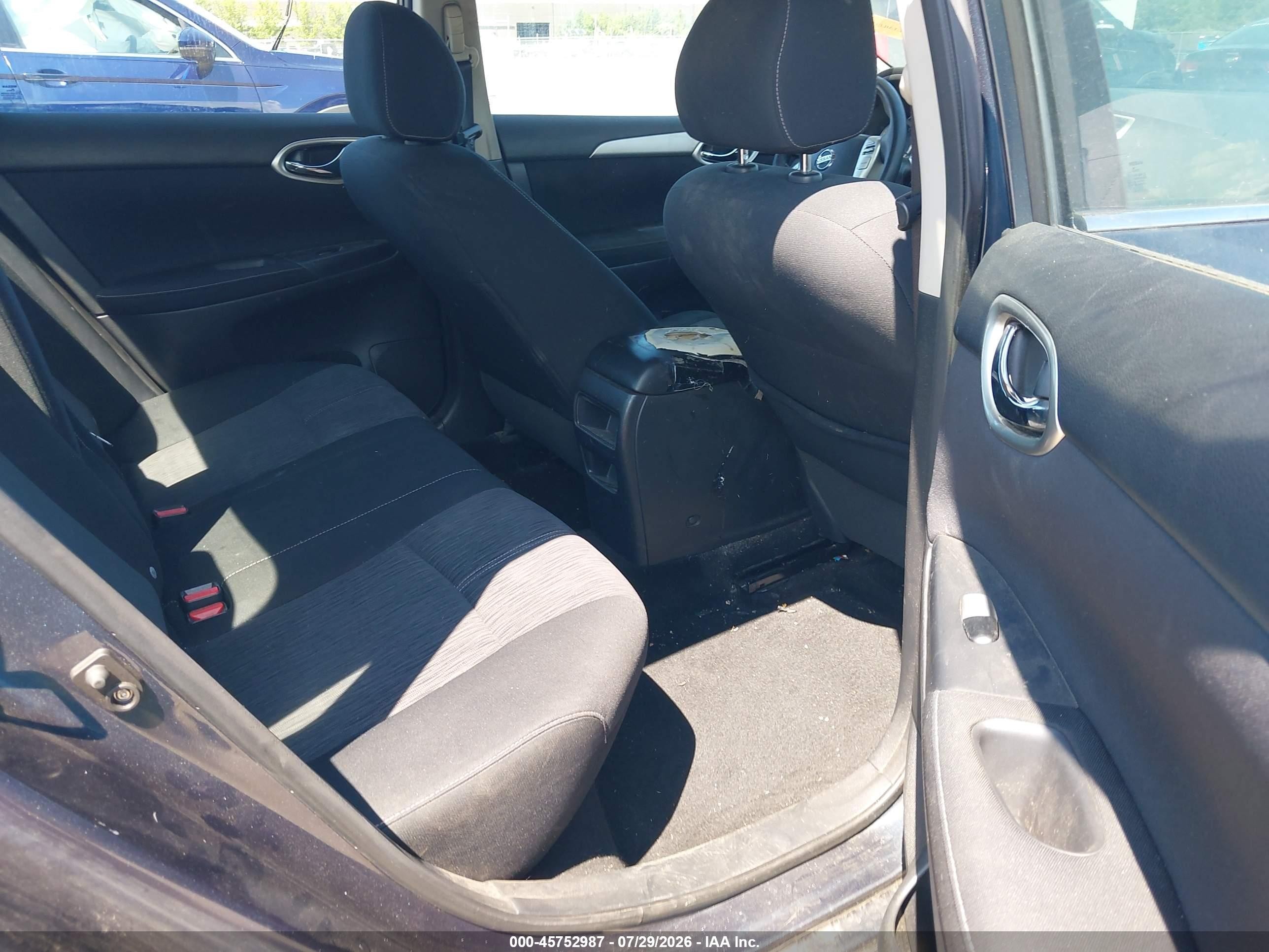 2014 Nissan Sentra   Blue vin: 3N1AB7AP0EY222363