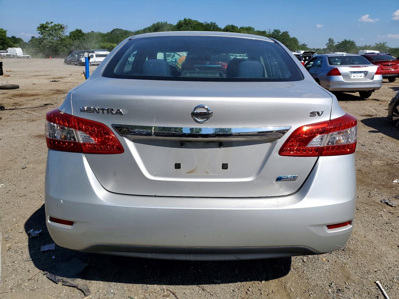 2014 Nissan Sentra Sv Серебряный vin: 3N1AB7AP0EY236425
