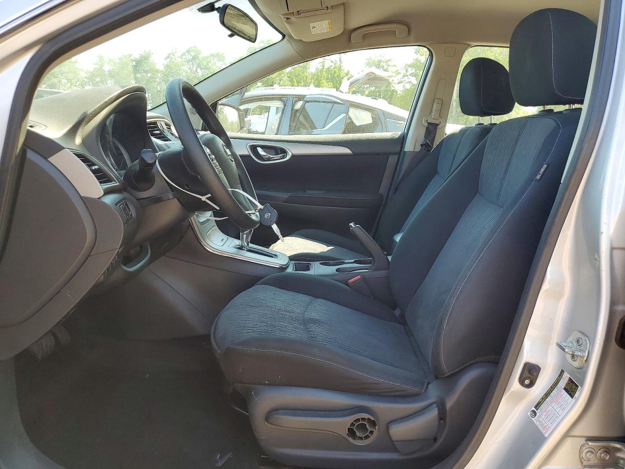 2014 Nissan Sentra Sv Серебряный vin: 3N1AB7AP0EY236425