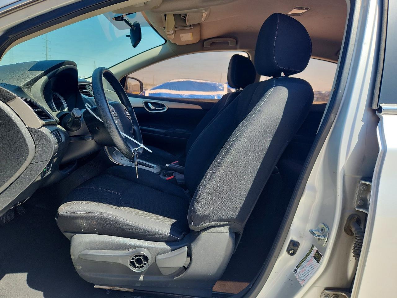 2014 Nissan Sentra Sv Серебряный vin: 3N1AB7AP0EY238028