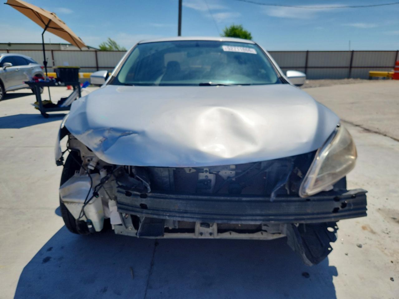 2014 Nissan Sentra Sv Серебряный vin: 3N1AB7AP0EY238028