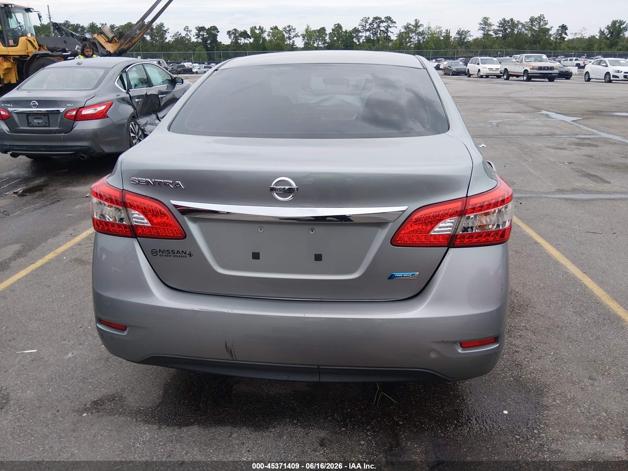 2014 Nissan Sentra S Silver vin: 3N1AB7AP0EY246761