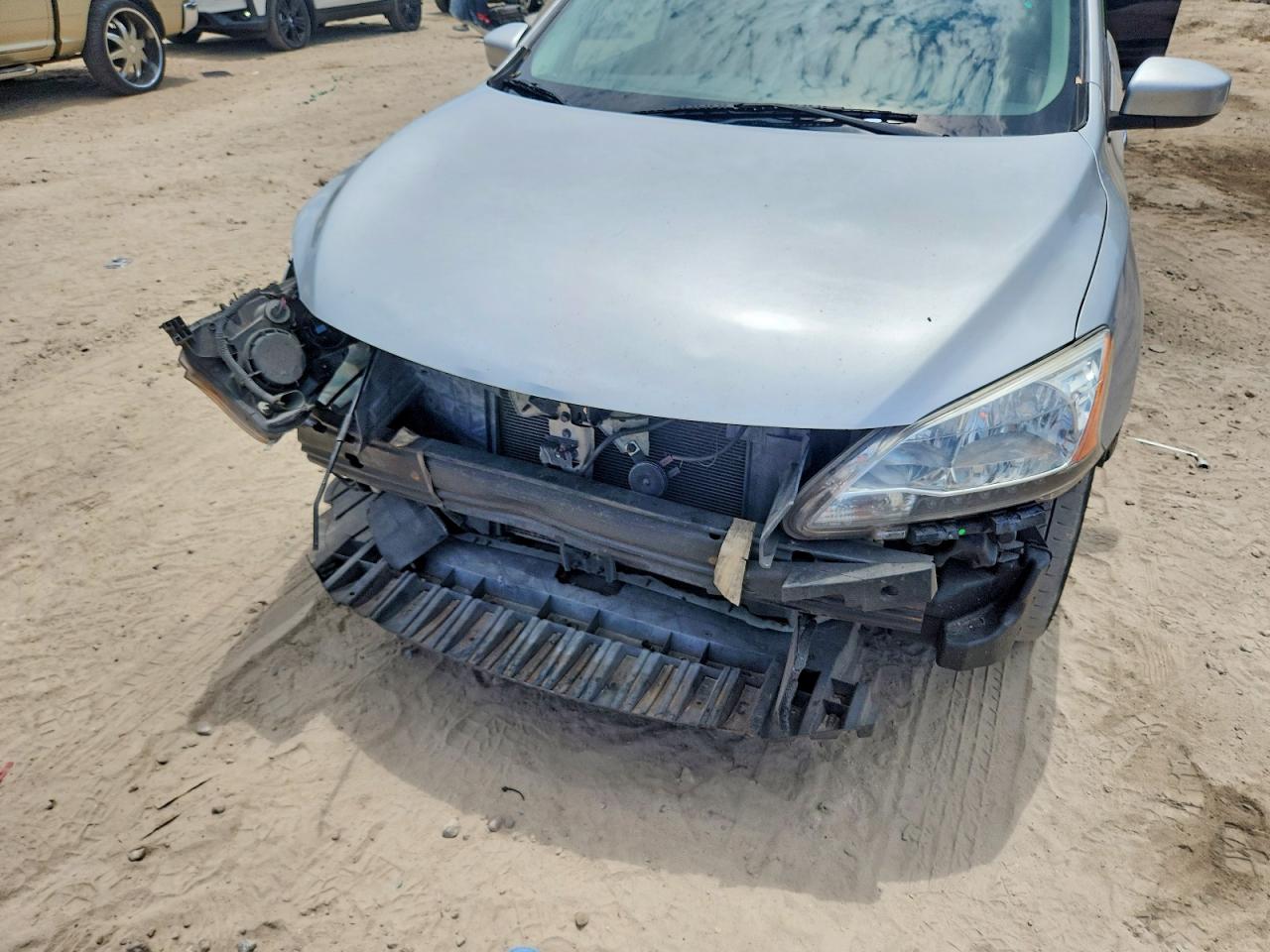 2014 Nissan Sentra S Серебряный vin: 3N1AB7AP0EY248963