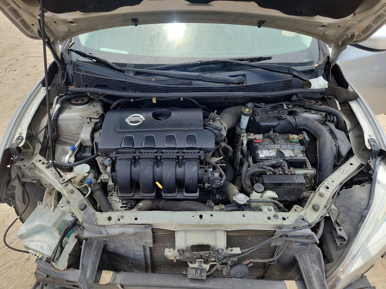 2014 Nissan Sentra S Серебряный vin: 3N1AB7AP0EY248963