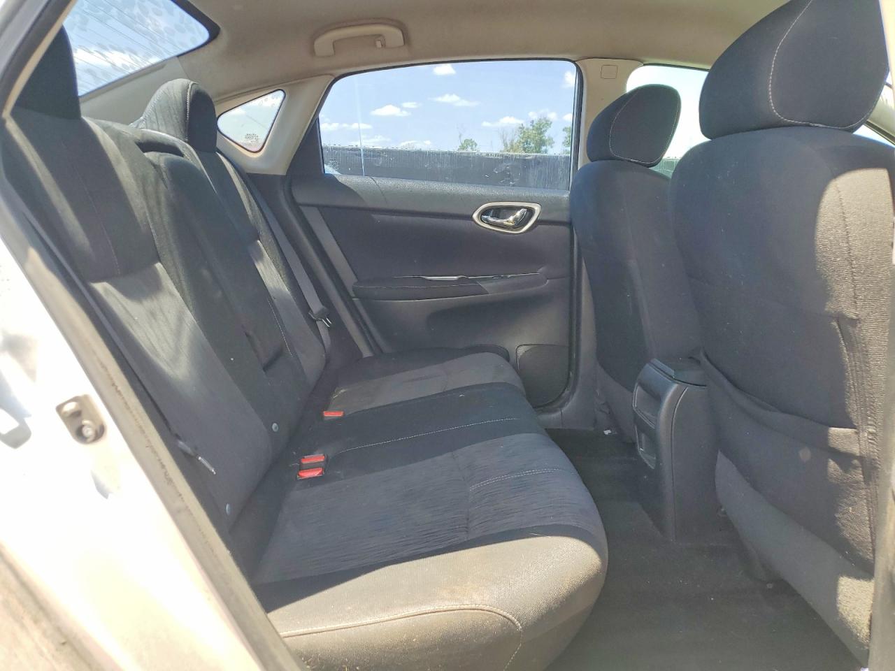 2014 Nissan Sentra Sv Серебряный vin: 3N1AB7AP0EY274799