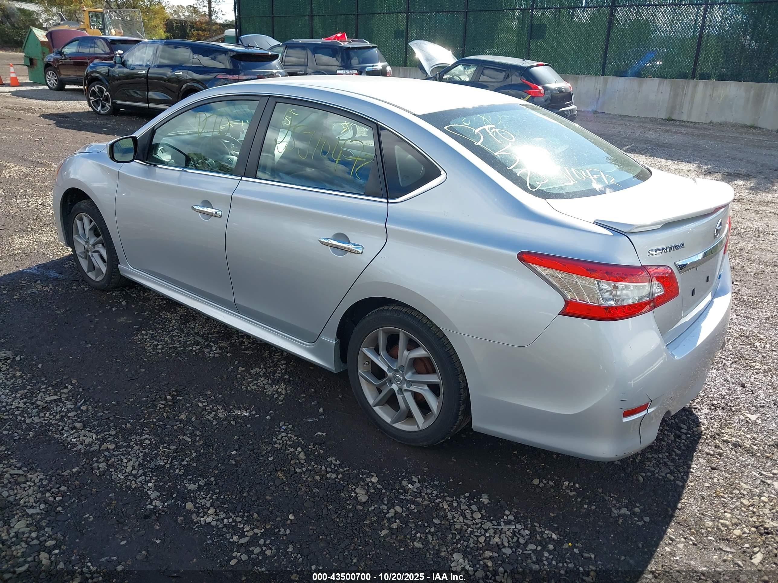 2014 Nissan Sentra Sr Silver vin: 3N1AB7AP0EY296723