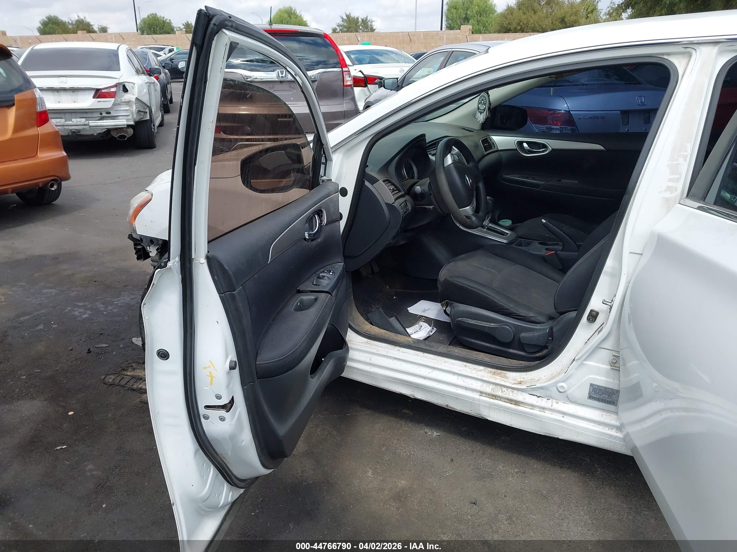 2014 Nissan Sentra Sv Белый vin: 3N1AB7AP0EY305632