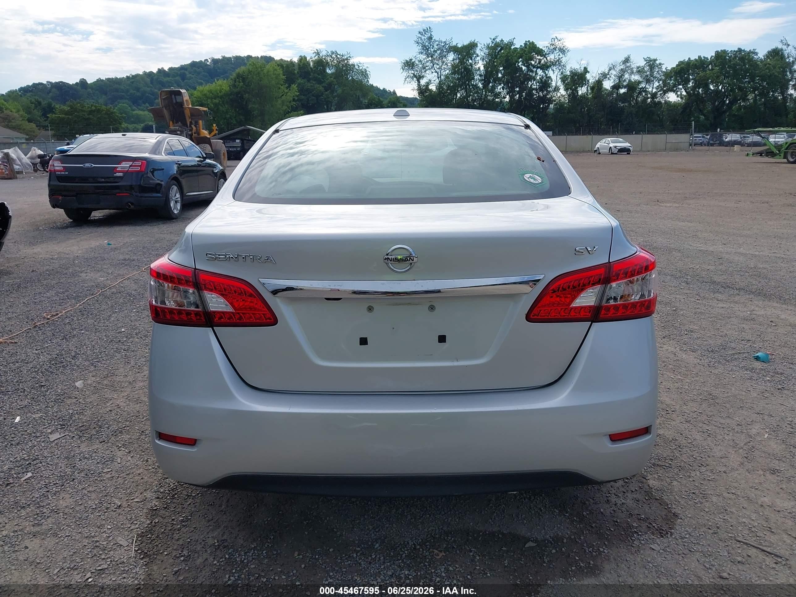 2015 Nissan Sentra Fe+ S/s/sl/sr/sv Silver vin: 3N1AB7AP0FL664784