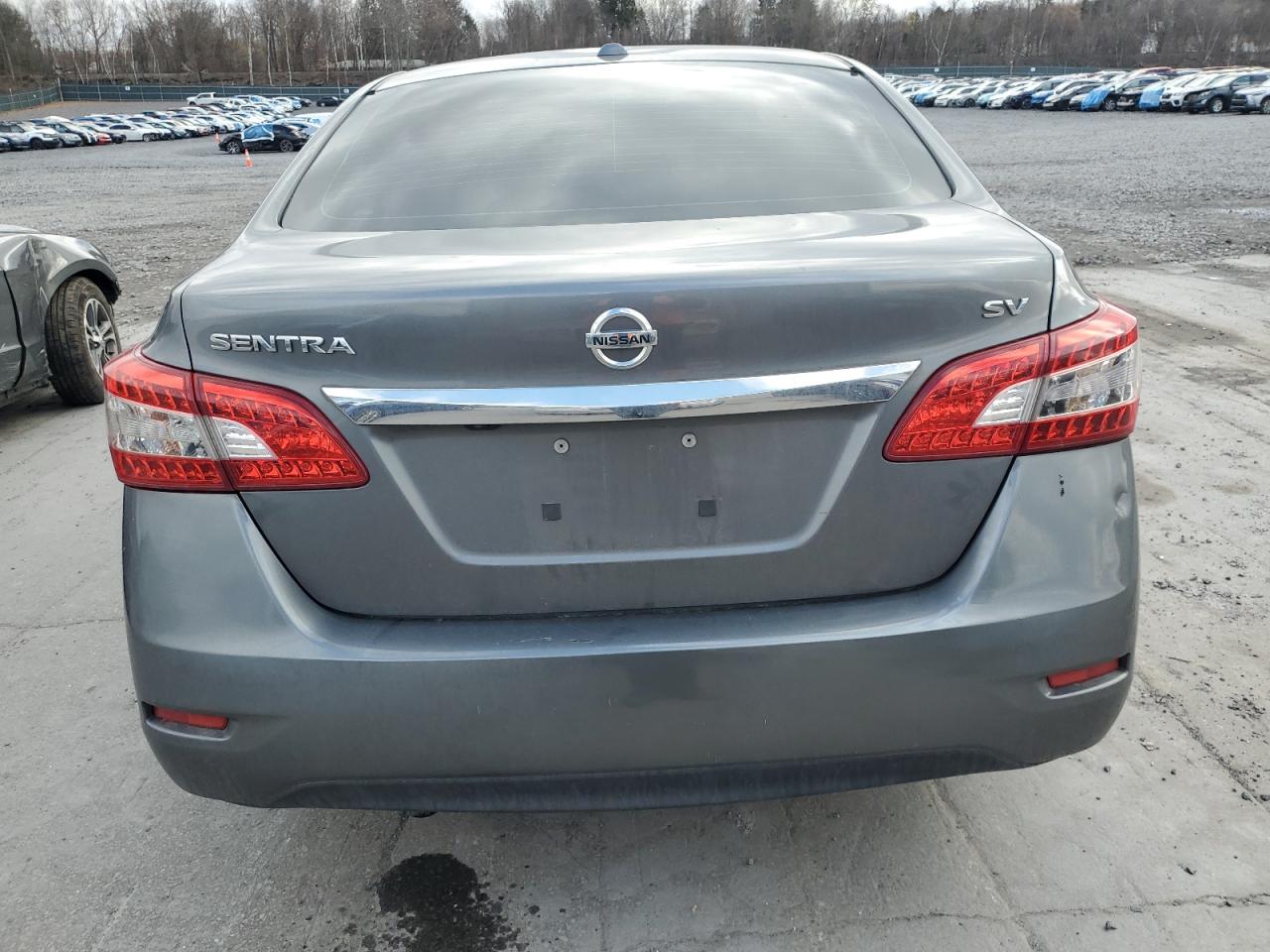 2015 Nissan Sentra S Серебряный vin: 3N1AB7AP0FL695744