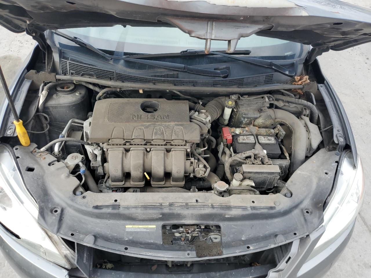 2015 Nissan Sentra S Серебряный vin: 3N1AB7AP0FL695744
