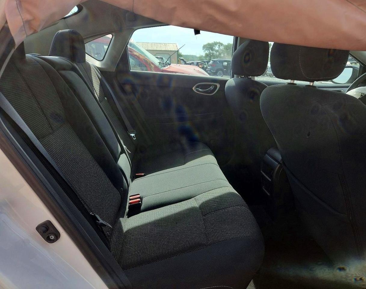 2015 Nissan Sentra S Белый vin: 3N1AB7AP0FY326627