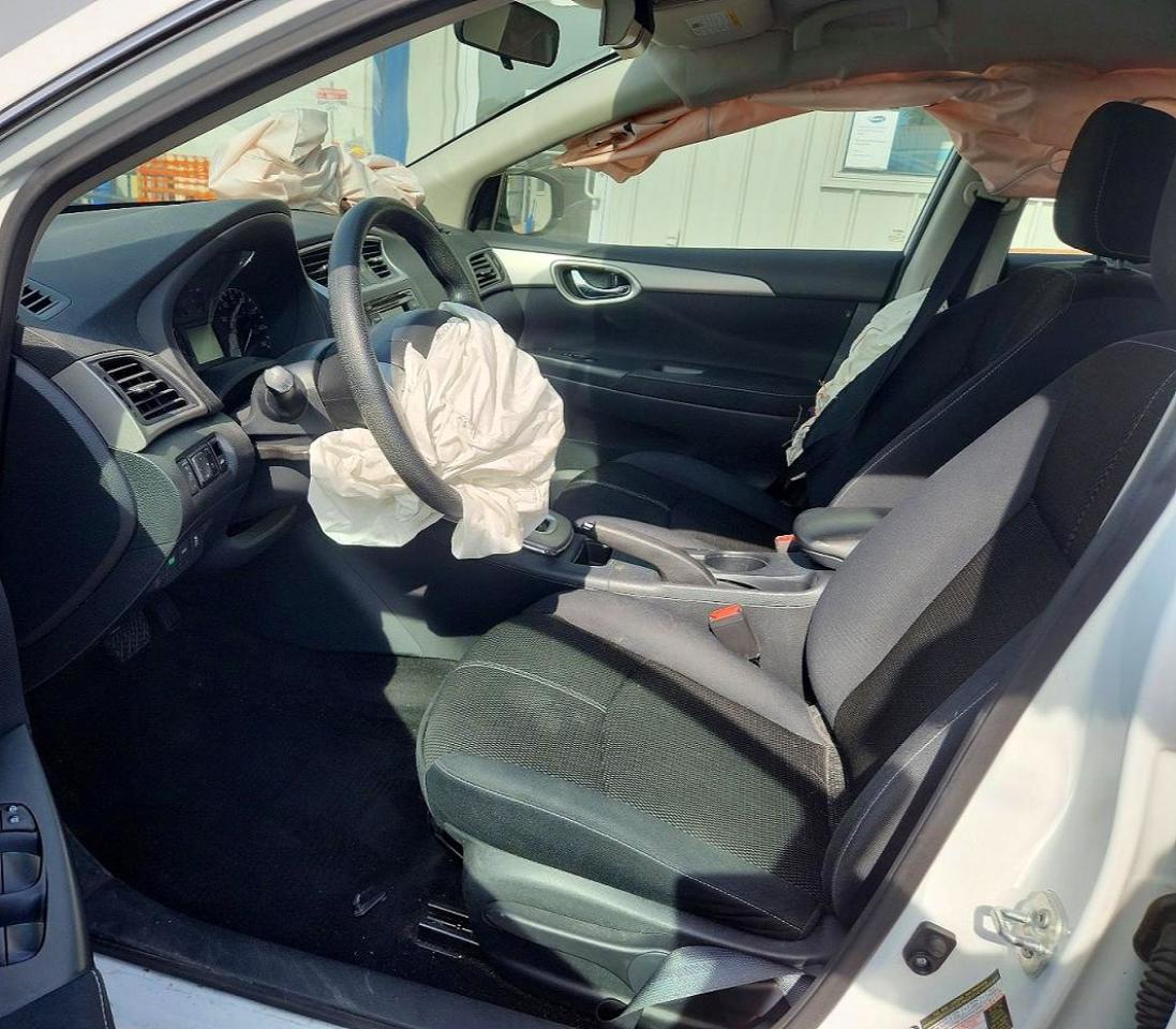 2015 Nissan Sentra S Белый vin: 3N1AB7AP0FY326627