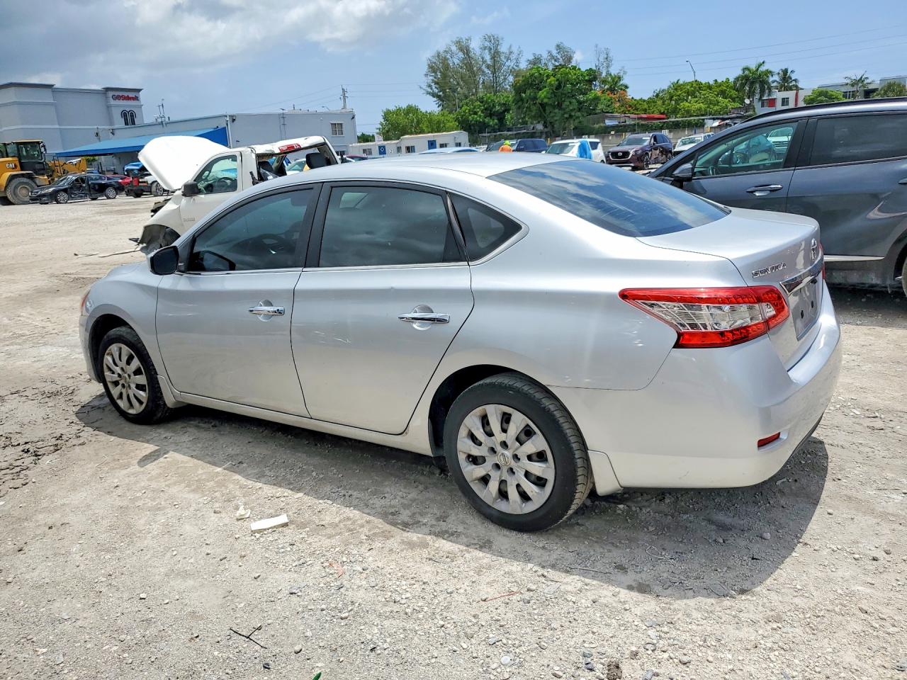 2015 Nissan Sentra S Серебряный vin: 3N1AB7AP0FY336428