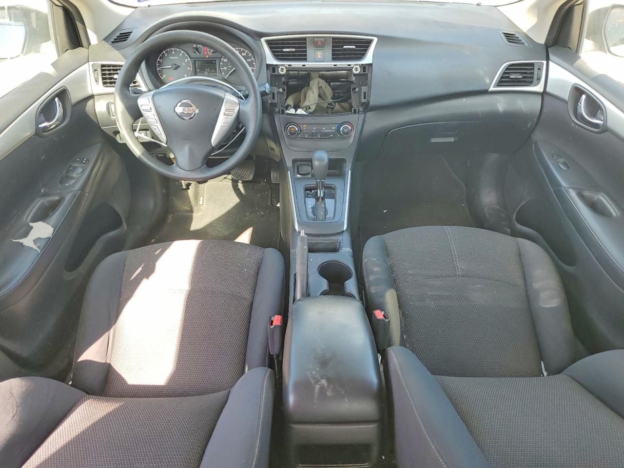 2017 Nissan Sentra S Серебряный vin: 3N1AB7AP0HY207253