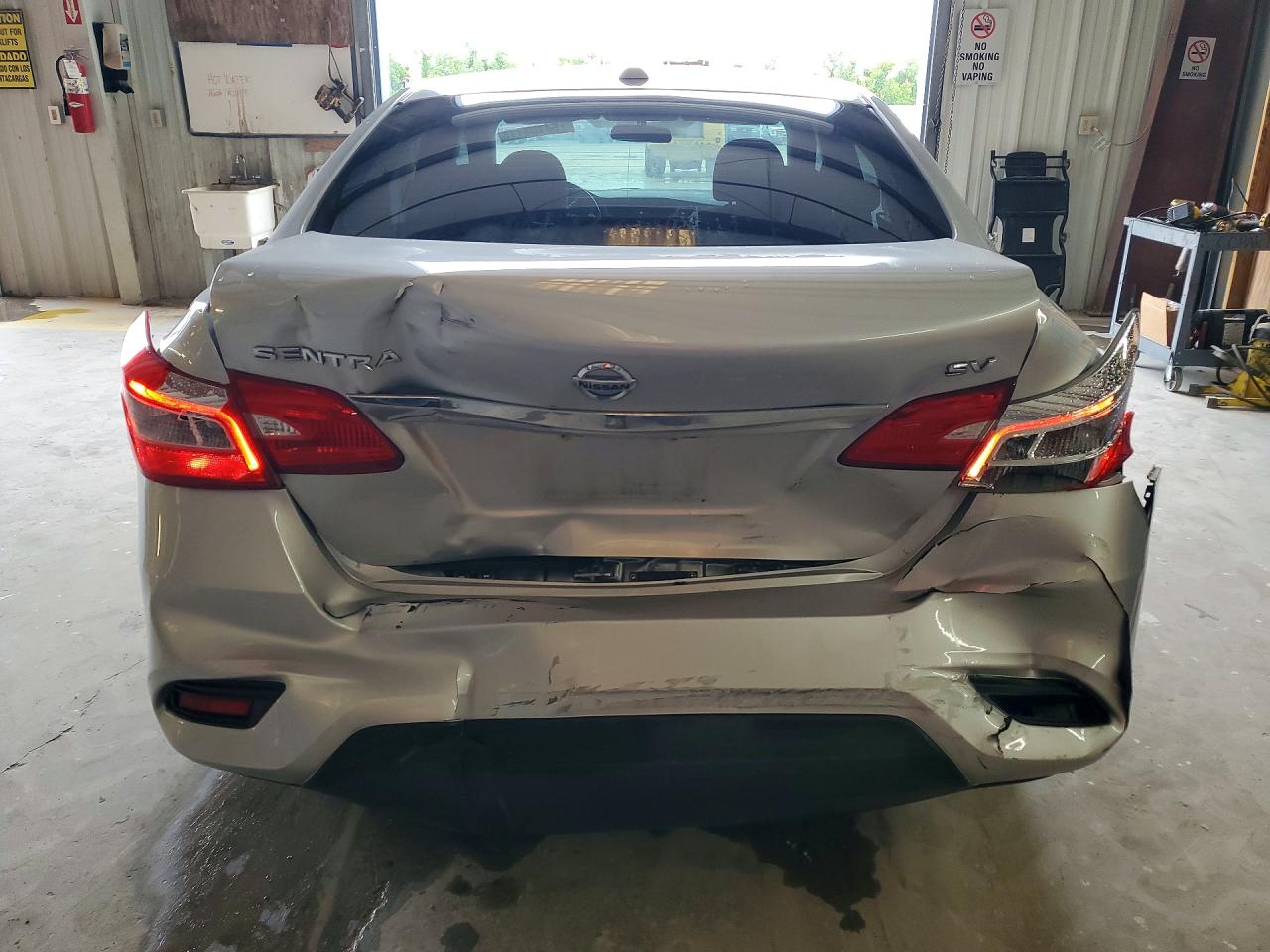 2017 Nissan Sentra Sv Silver vin: 3N1AB7AP0HY288545