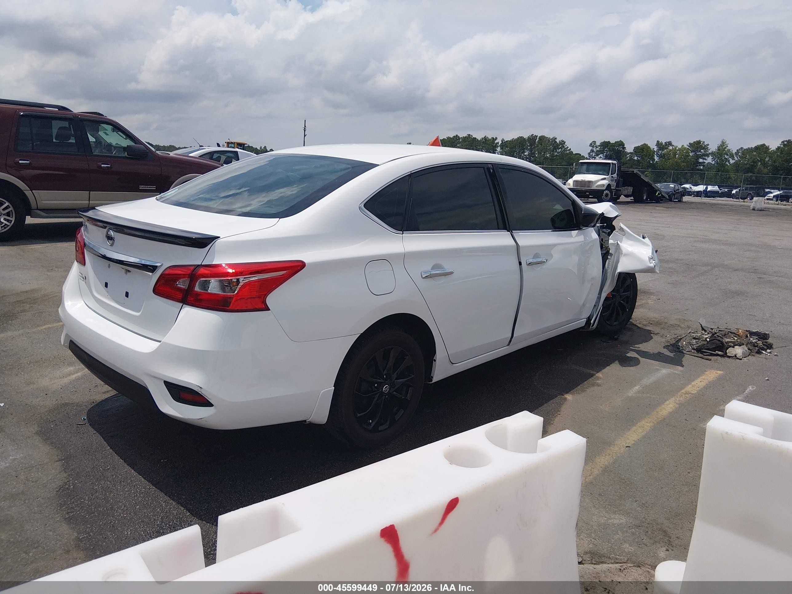 2018 Nissan Sentra S White vin: 3N1AB7AP0JY330993
