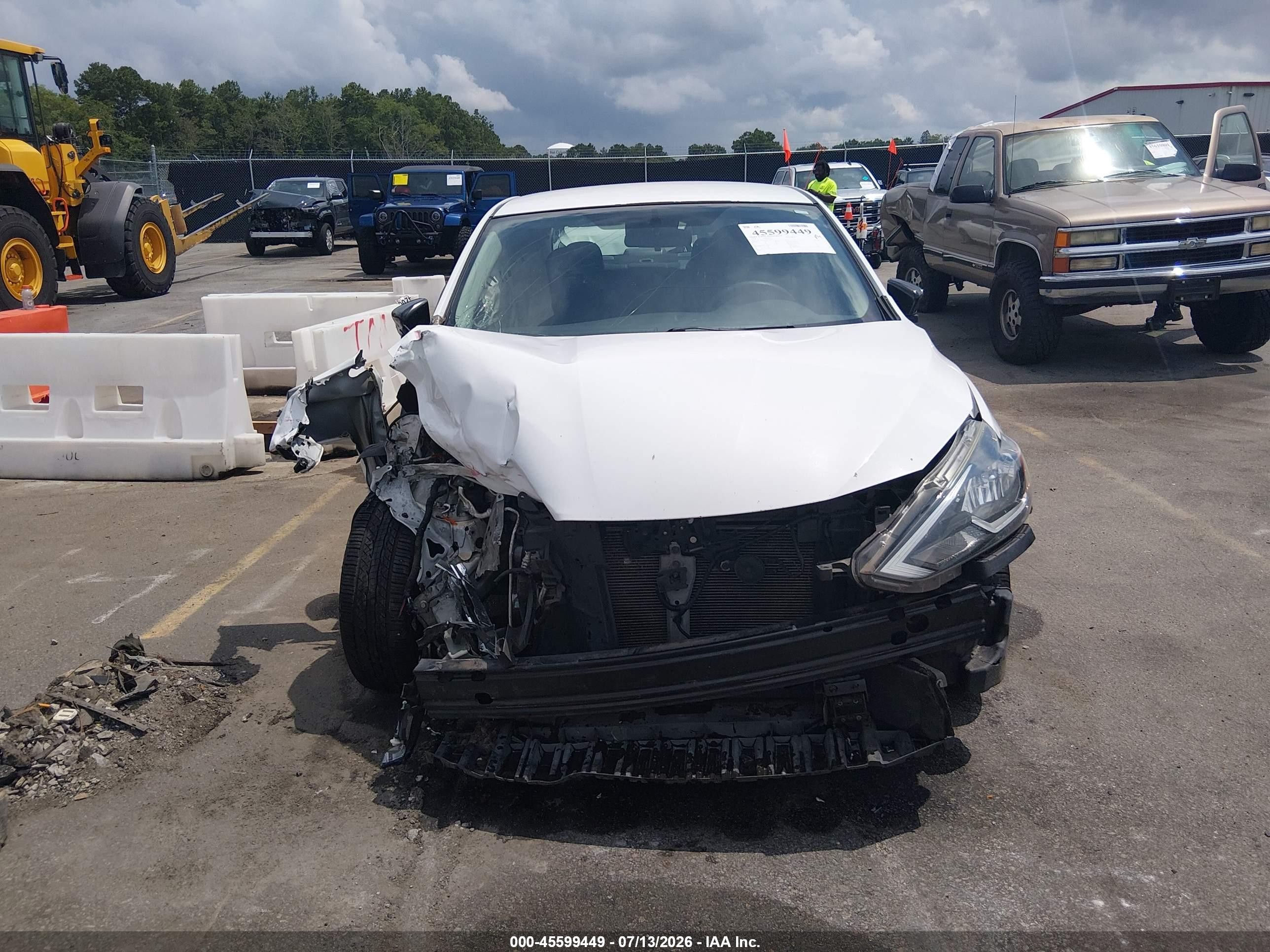2018 Nissan Sentra S White vin: 3N1AB7AP0JY330993