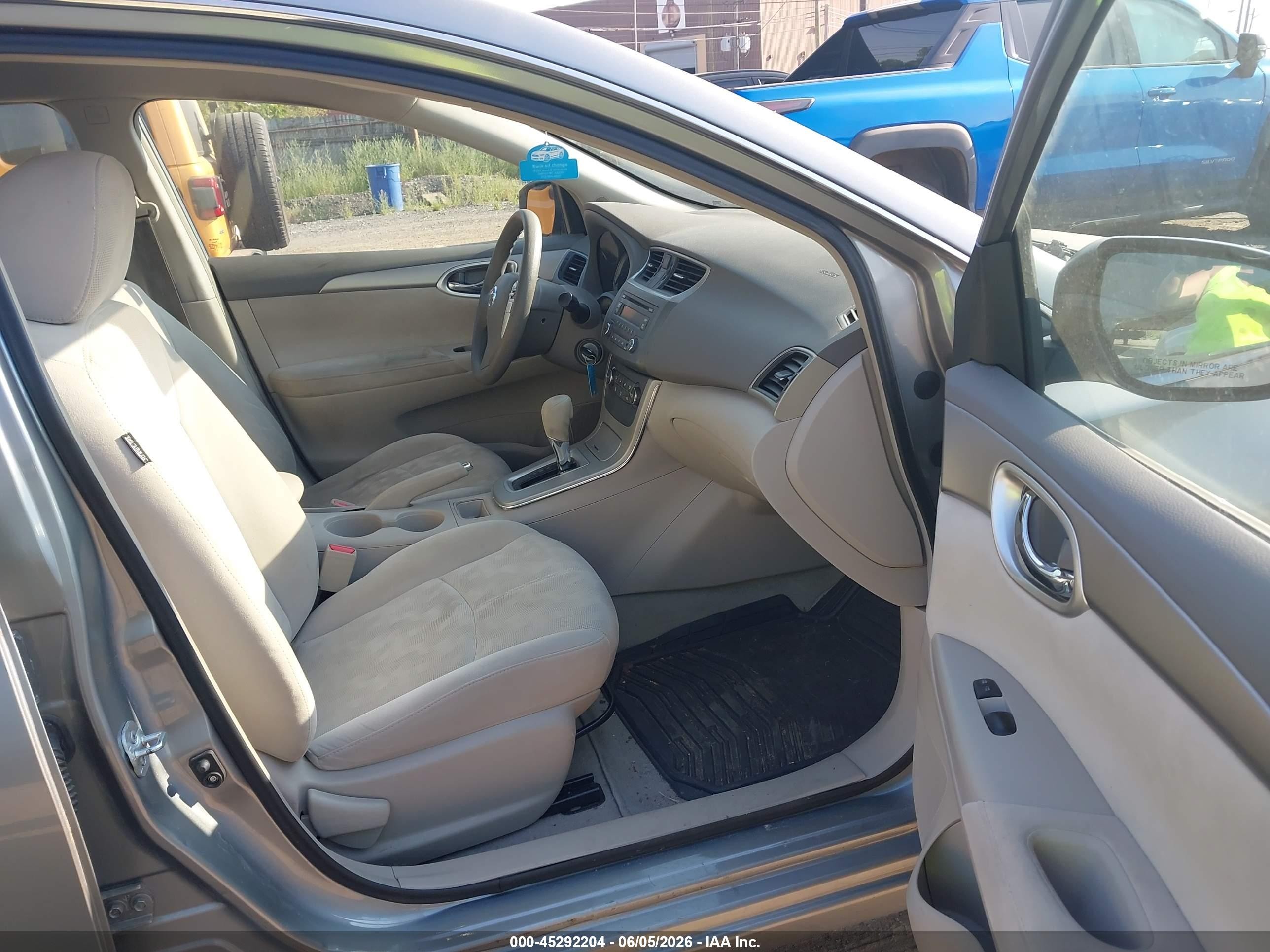 2013 Nissan Sentra Sv Silver vin: 3N1AB7AP1DL560060