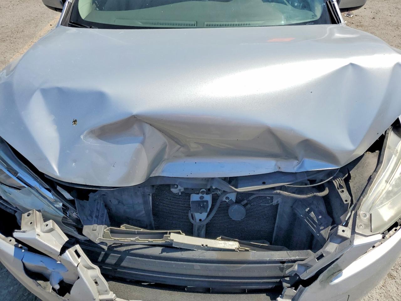 2013 Nissan Sentra S Серебряный vin: 3N1AB7AP1DL619933