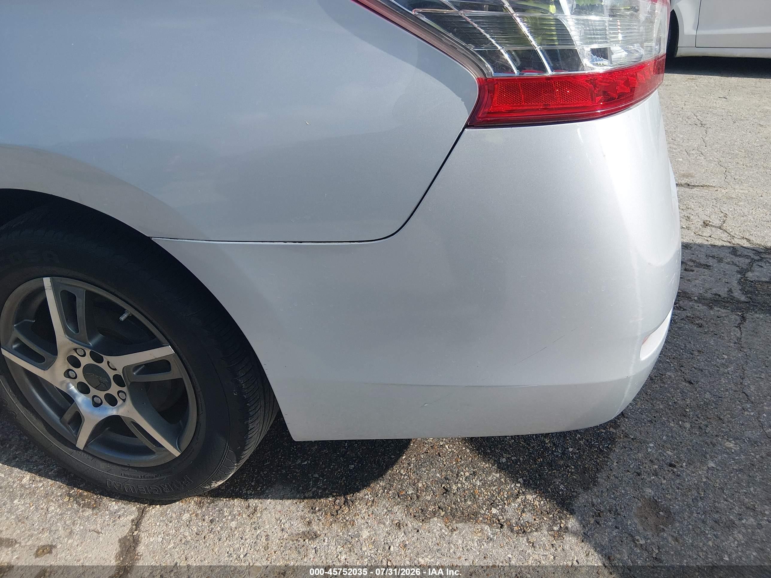 2013 Nissan Sentra Sv Серебряный vin: 3N1AB7AP1DL696365