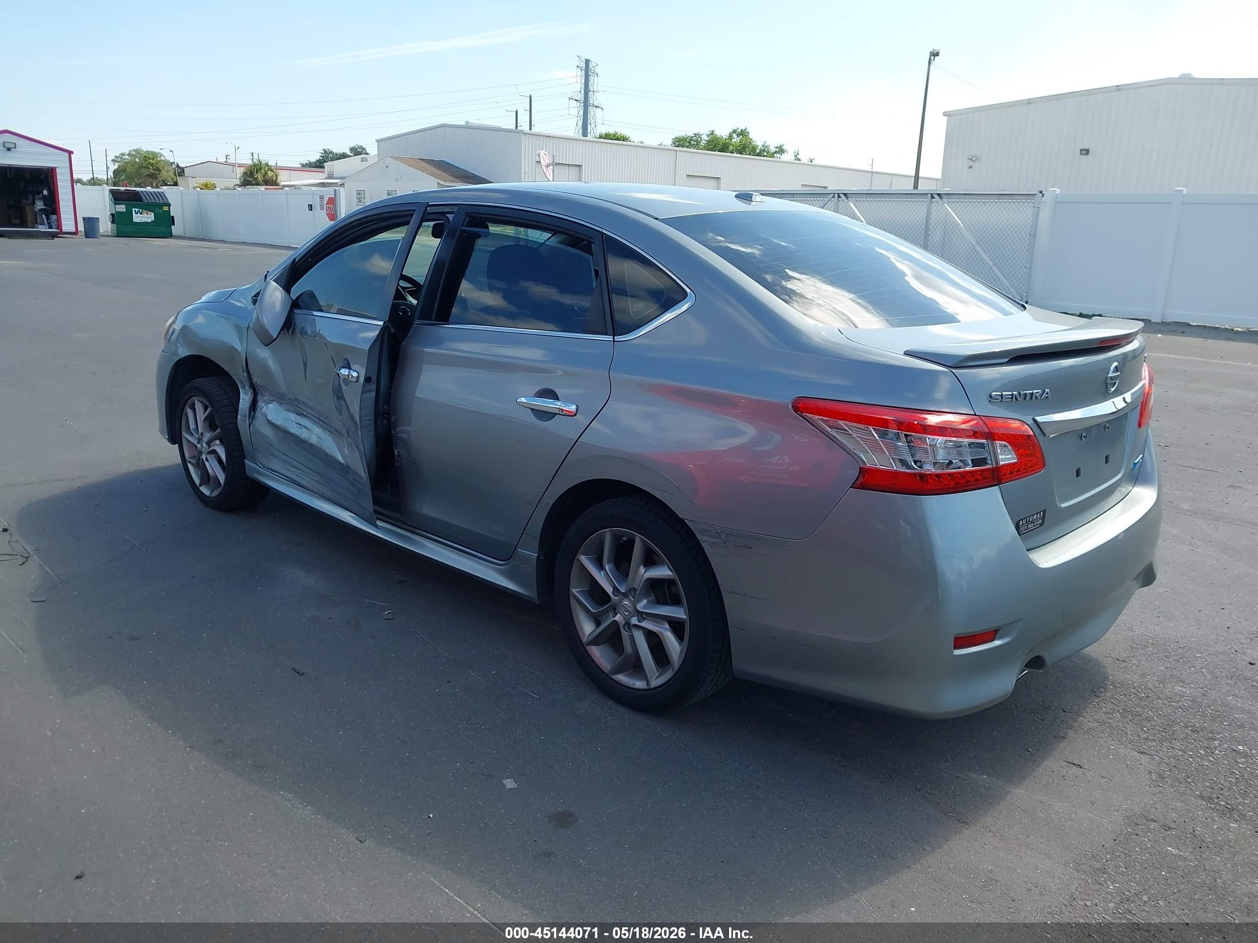 2014 Nissan Sentra Sr Silver vin: 3N1AB7AP1EL648320