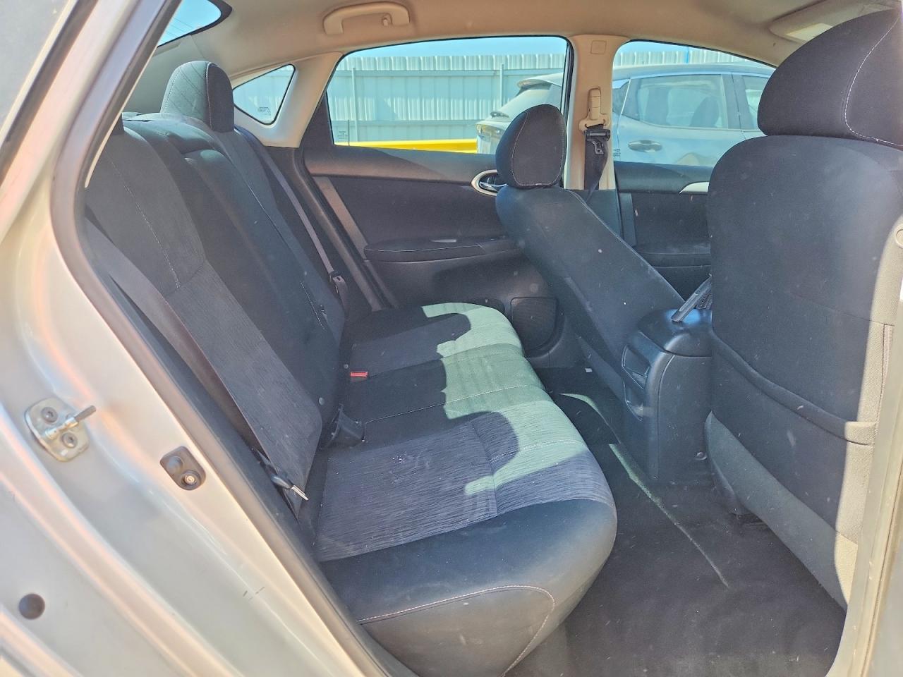 2014 Nissan Sentra Sv Silver vin: 3N1AB7AP1EL676697