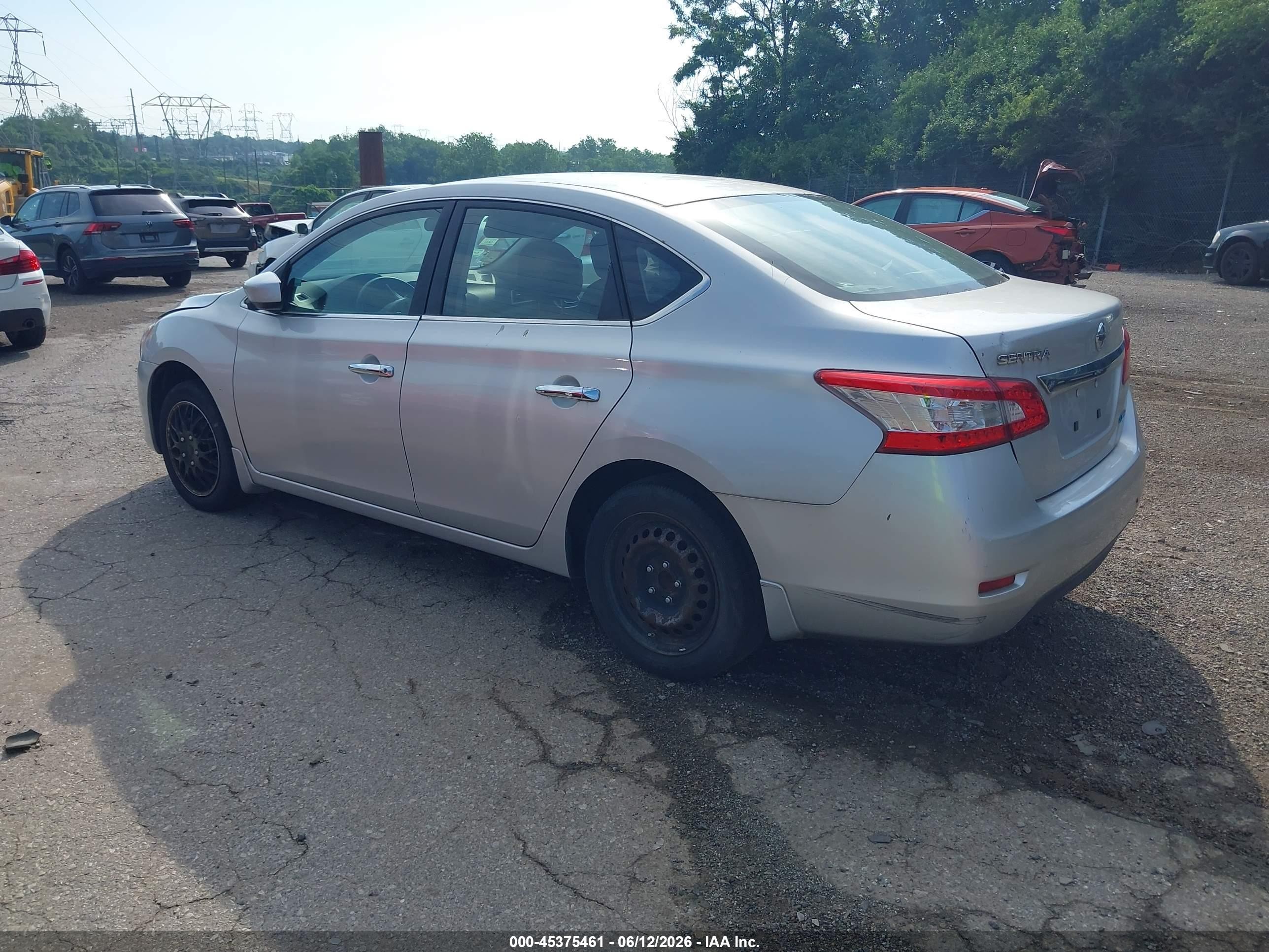 2014 Nissan Sentra S Серебряный vin: 3N1AB7AP1EL687618