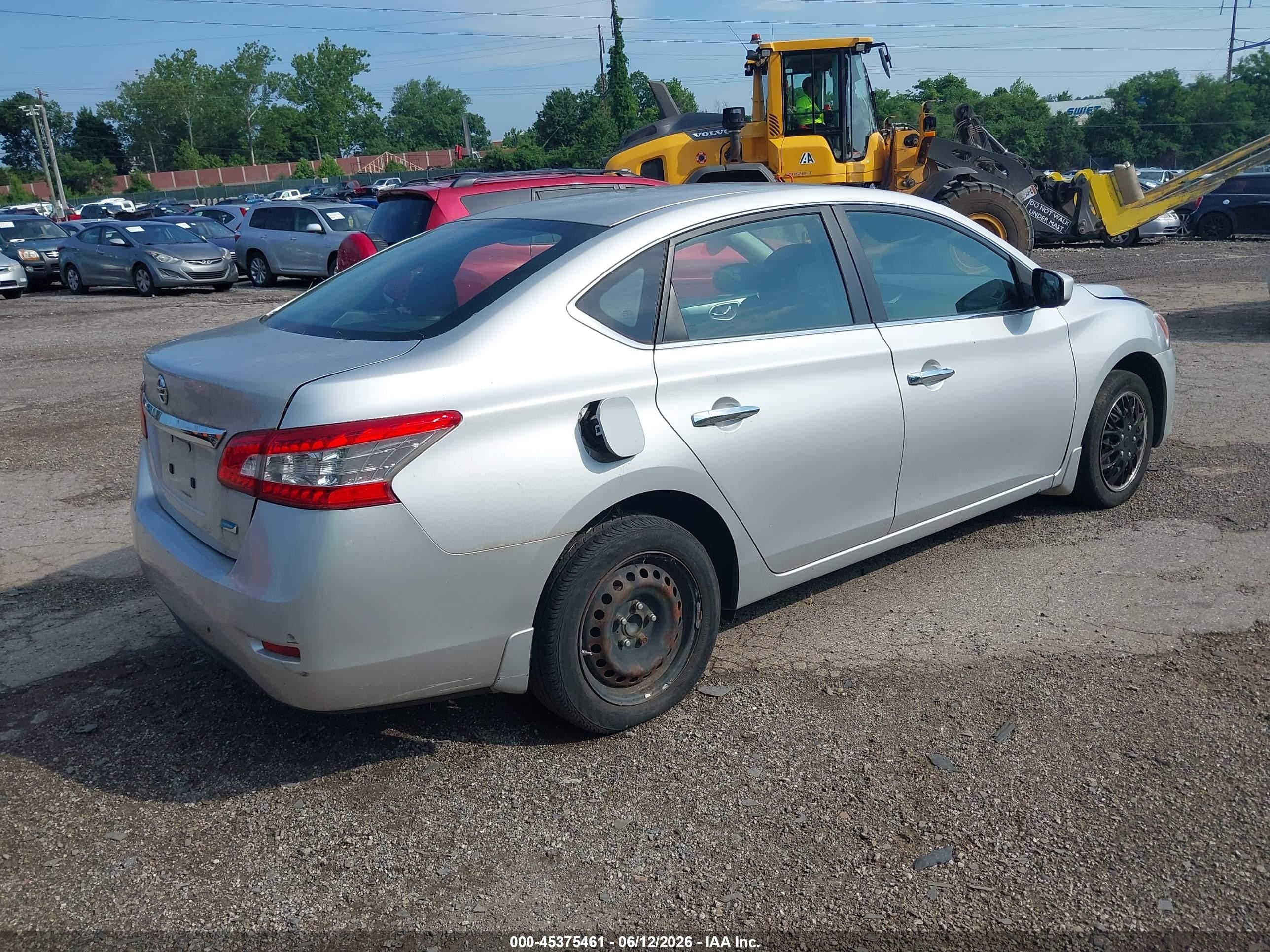 2014 Nissan Sentra S Серебряный vin: 3N1AB7AP1EL687618