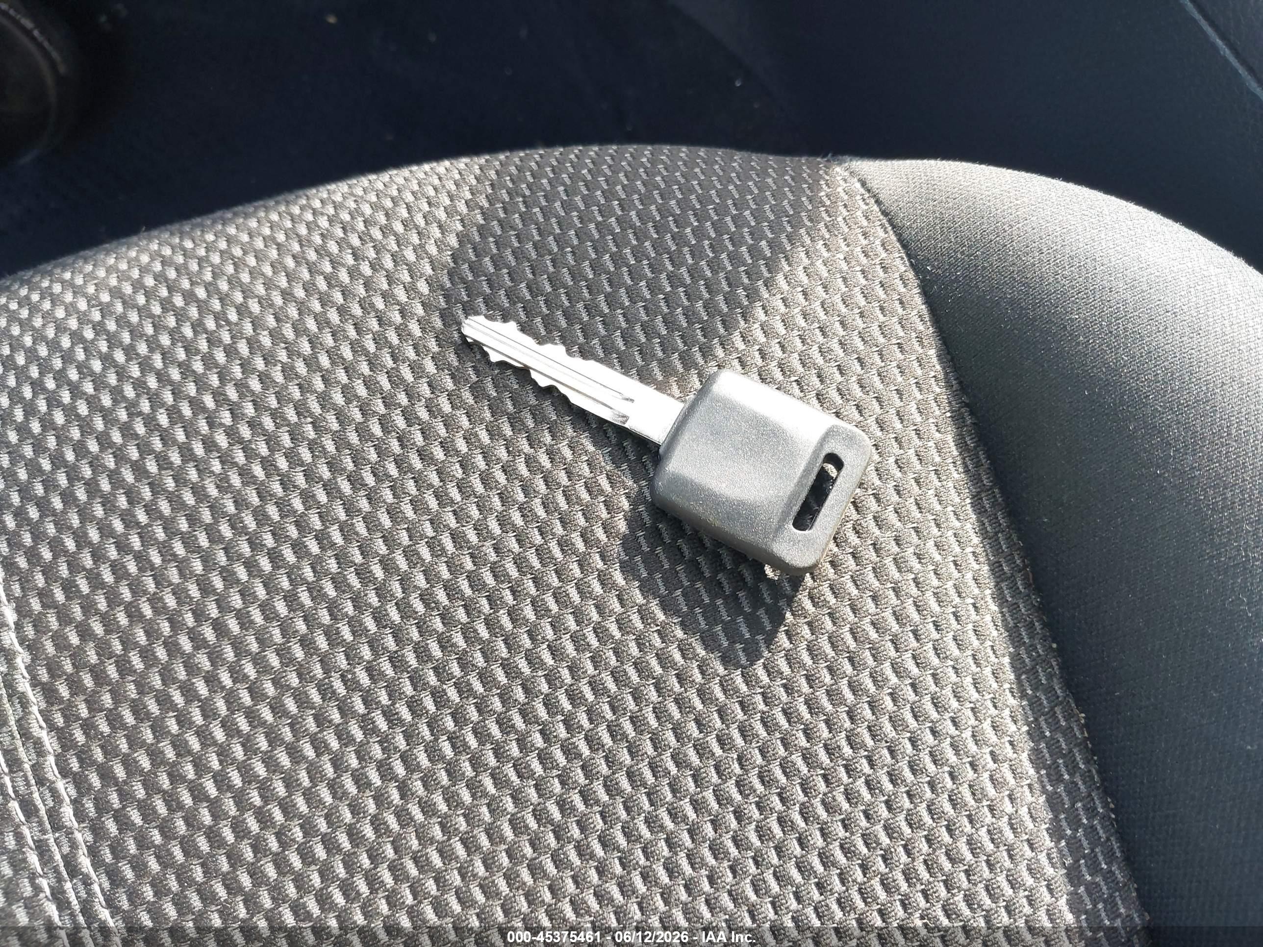2014 Nissan Sentra S Серебряный vin: 3N1AB7AP1EL687618