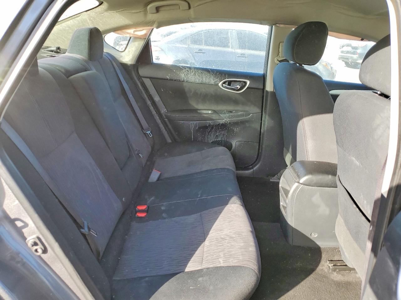 2015 Nissan Sentra S Серый vin: 3N1AB7AP1FL655799